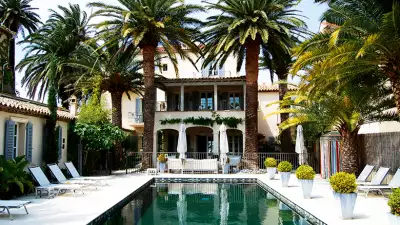 Swimming-pool