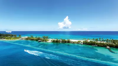 Beach and ocean in the Bahamas