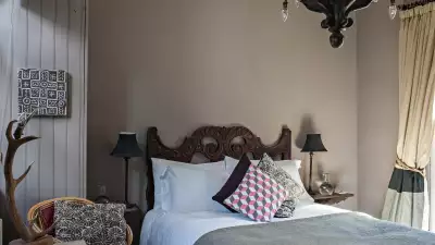 Bedroom at Swan House