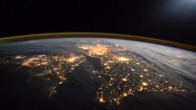 Hello, is this Planet Earth, by Tim Peake