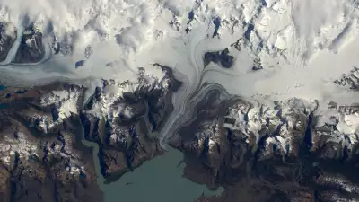 Hello, is this Planet Earth, by Tim Peake