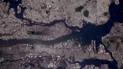 Hello, is this Planet Earth, by Tim Peake