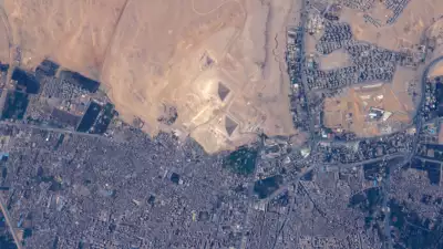 Hello, is this Planet Earth, by Tim Peake