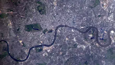 Hello, is this Planet Earth, by Tim Peake