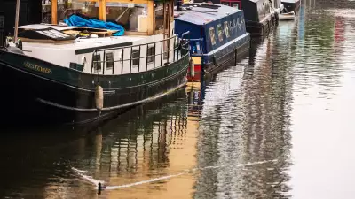 View of Boatel Osbert from the Regent's Canal