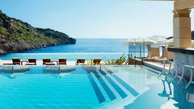 The infinity edge pool at Daios Cove