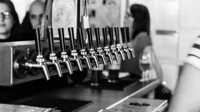 Beer taps ar Furley and Co., Hull