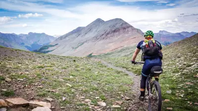 Mountain biker on the Colorado Trail near Silverton, CO.