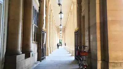 Brompton bike with briefcase