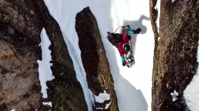 Jeremy Jones freeriding