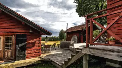 Ulvsbomuren Wildlife Safari & Lodging – a secluded hideaway that sleeps ten