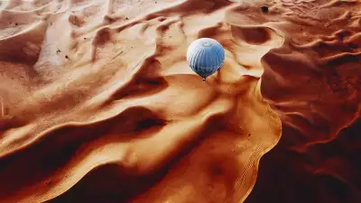 Hot air ballooning in the Dubai desert