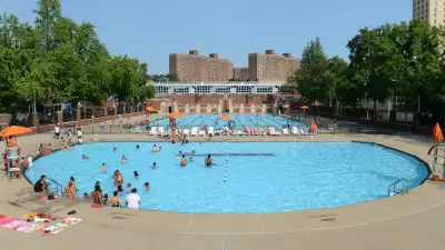 Hamilton Fish outdoor pool, New York City
