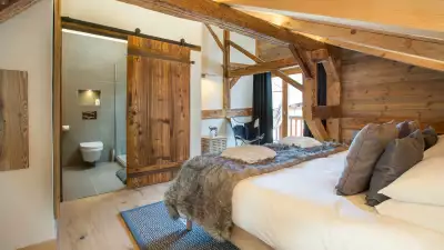 Chalet La Cornette: More Mountain