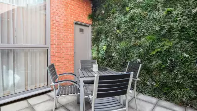 LOGAN PLACE &ndash; FLAT 1, Earl's Court