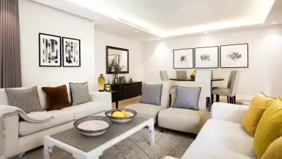 LOGAN PLACE &ndash; FLAT 1, Earl's Court