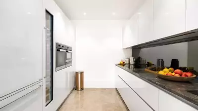 LOGAN PLACE &ndash; FLAT 1, Earl's Court