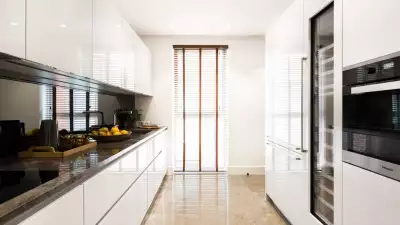 LOGAN PLACE &ndash; FLAT 1, Earl's Court