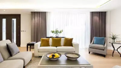 LOGAN PLACE &ndash; FLAT 1, Earl's Court