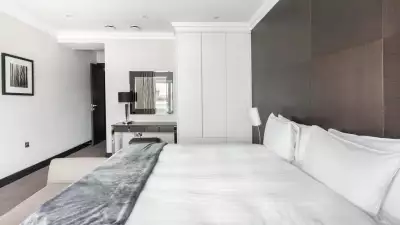THE SAPPHIRE SUITE, KENSINGTON