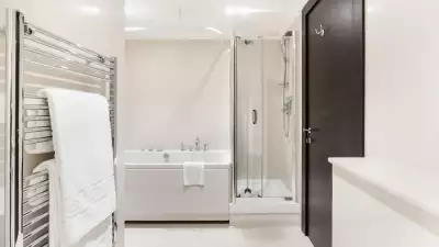 THE SAPPHIRE SUITE, KENSINGTON