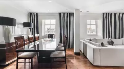 THE SAPPHIRE SUITE, KENSINGTON