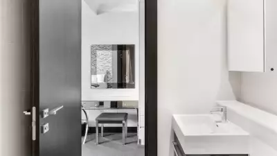 THE SAPPHIRE SUITE, KENSINGTON