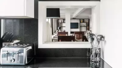 THE SAPPHIRE SUITE, KENSINGTON