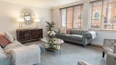 HERBERT CRESCENT, KNIGHTSBRIDGE