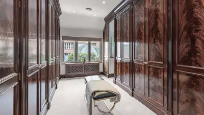 HERBERT CRESCENT, KNIGHTSBRIDGE