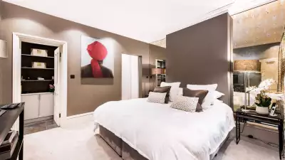 TOWNHOUSE, EARL&rsquo;S COURT