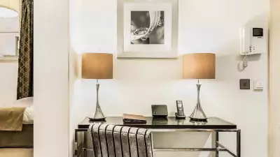 BEAUFORT PLACE, KNIGHTSBRIDGE