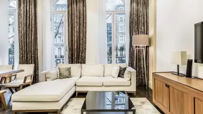 BEAUFORT PLACE, KNIGHTSBRIDGE