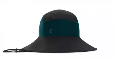 Best camping equipment: Arc'teryx Sinsola Hat Colour Block in black