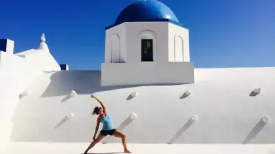 Santorini retreat, Adventure Yogi