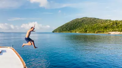 Boat jumping