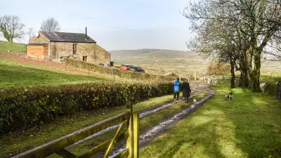 Wills Barn exterior