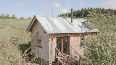 Gorse Cabin, exterior
