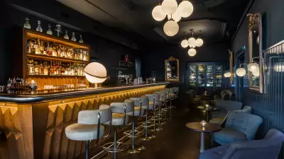 Pulitzer's Bar