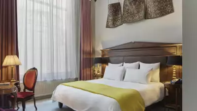 The Antique Collector's Suite