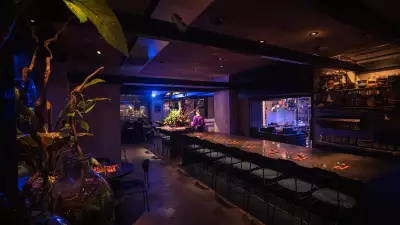 Counter seating at Kramer