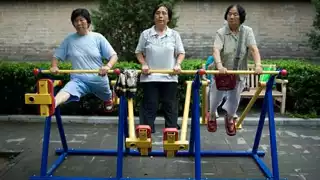 People-exercising-in-a-Ch-005