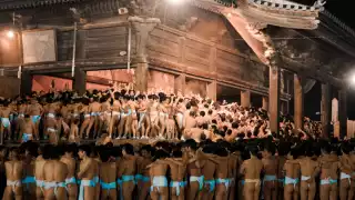 Hadaka_Matsuri_(-Naked_Festival-)_in_Bitchu_Kokubunji_temple._Okayama,_Okayama_Prefecture,_Chūgoku_region,_Japan