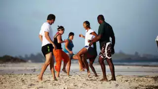 Wildfitness-Kenya-beach-dance