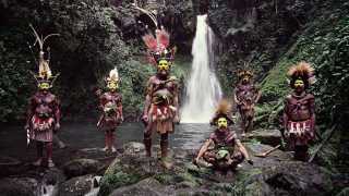 Huli-Wigmen,-Ambua-Falls,-Tari-Valley,-Papua-New-Guinea,-2010