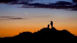 Father-and-Son-Observe-Comet-PanSTARRS-©-Chris-Cook