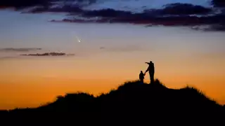 Father-and-Son-Observe-Comet-PanSTARRS-©-Chris-Cook