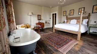 THE-PIG-near-Bath,-Bedroom