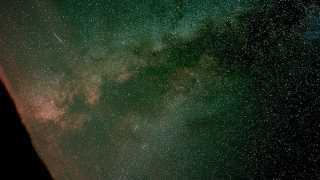 Milky-Way-and-meteor-Kielder-Obs