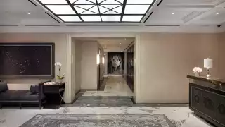 The-Surrey-Lobby-ChuckClose